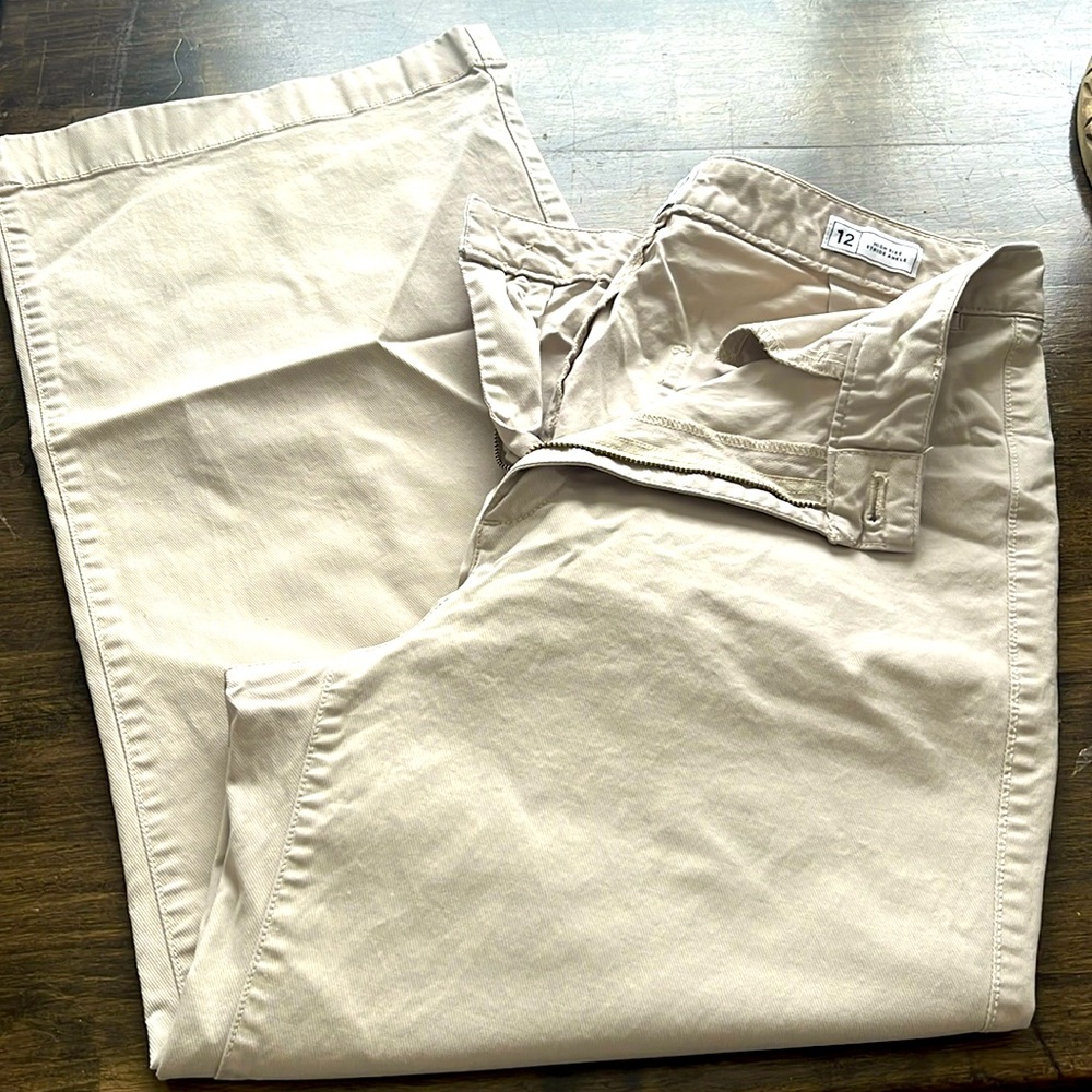 Womens Gap Khaki size 12 High Rise Stride Ankle wide leg pants.